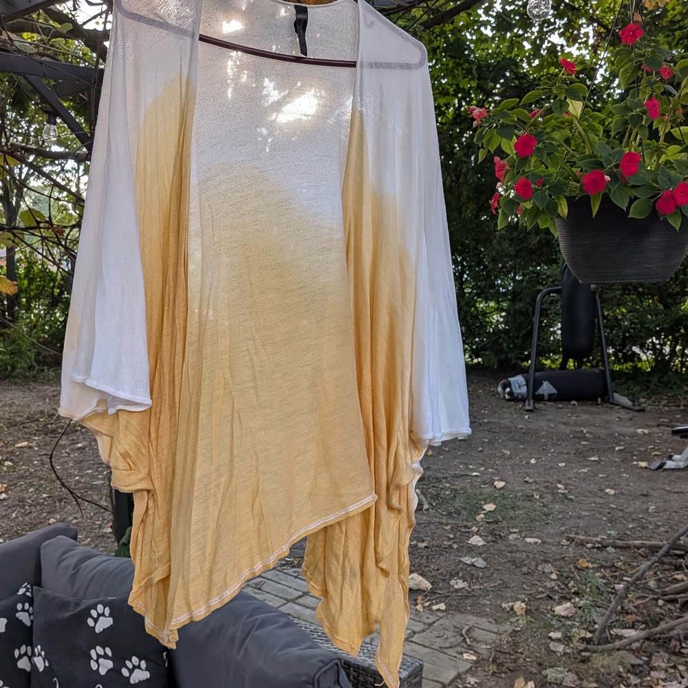 Lane Bryant White and Yellow Tunic Top